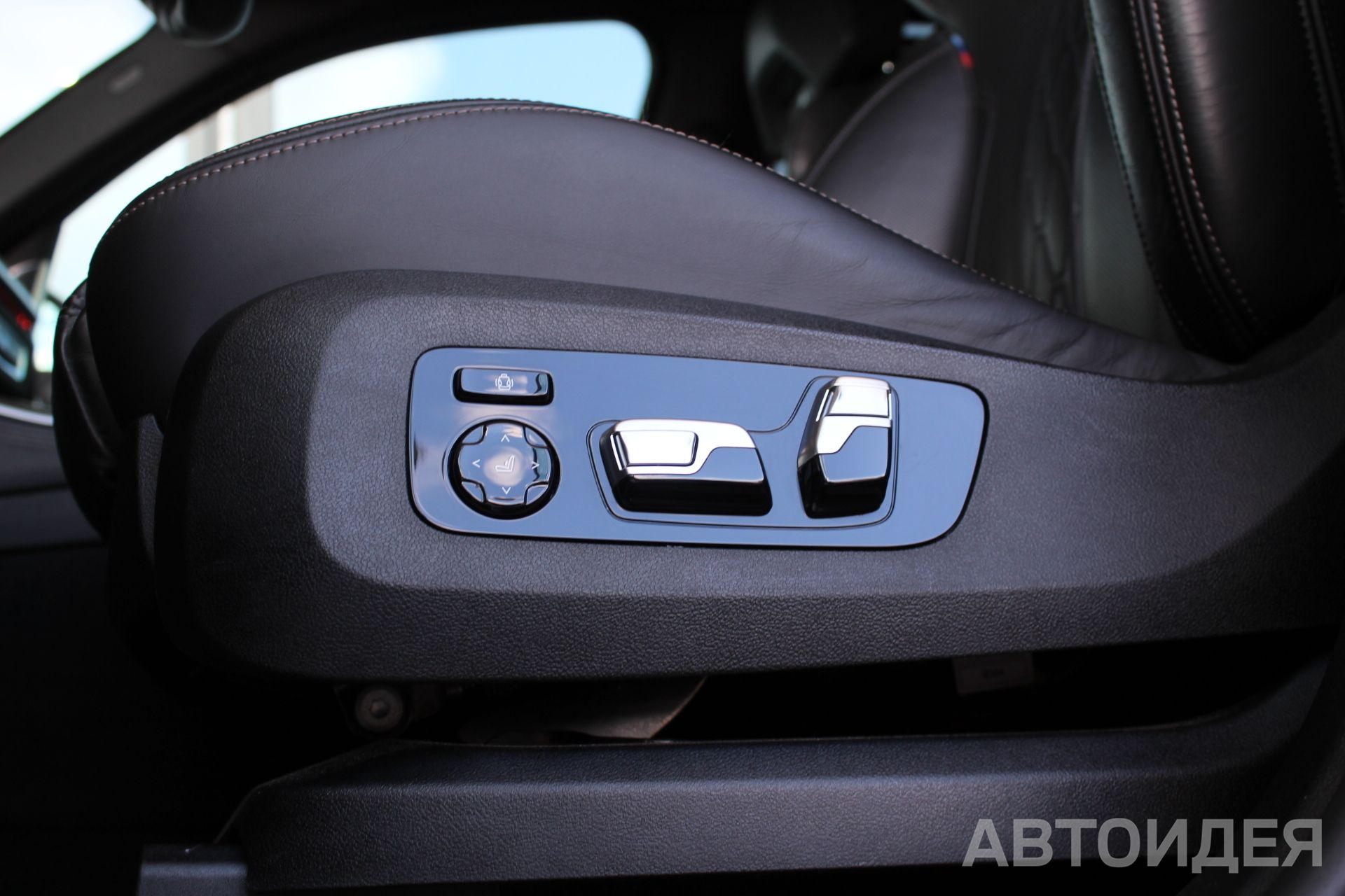 BMW X5 xDrive40d Синий Танзанит II металлик фото 24