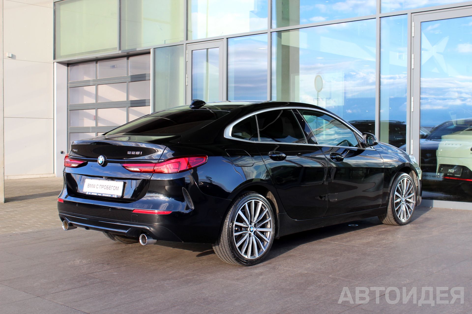 BMW 228i xDrive  фото 1
