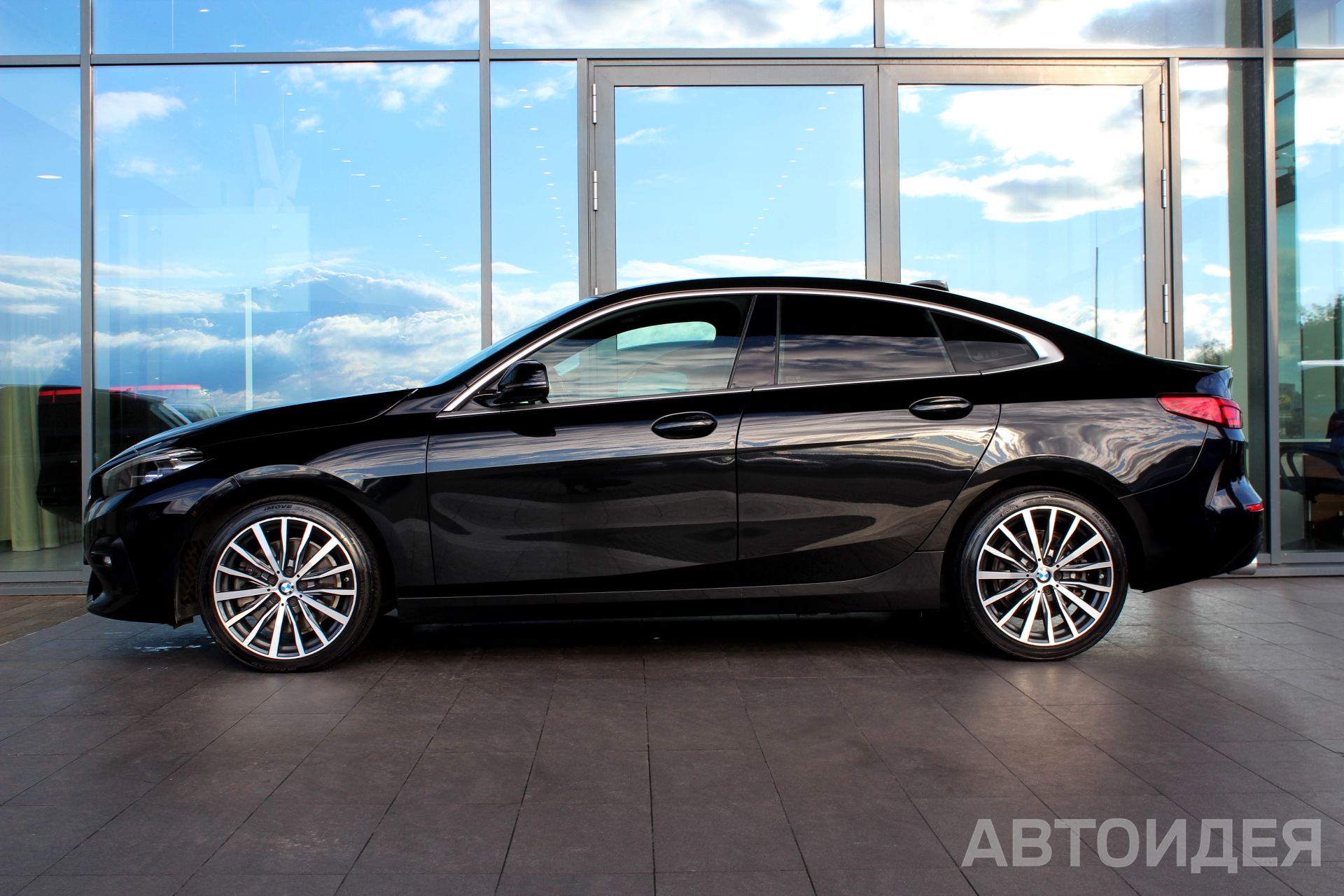 BMW 228i xDrive  фото 2