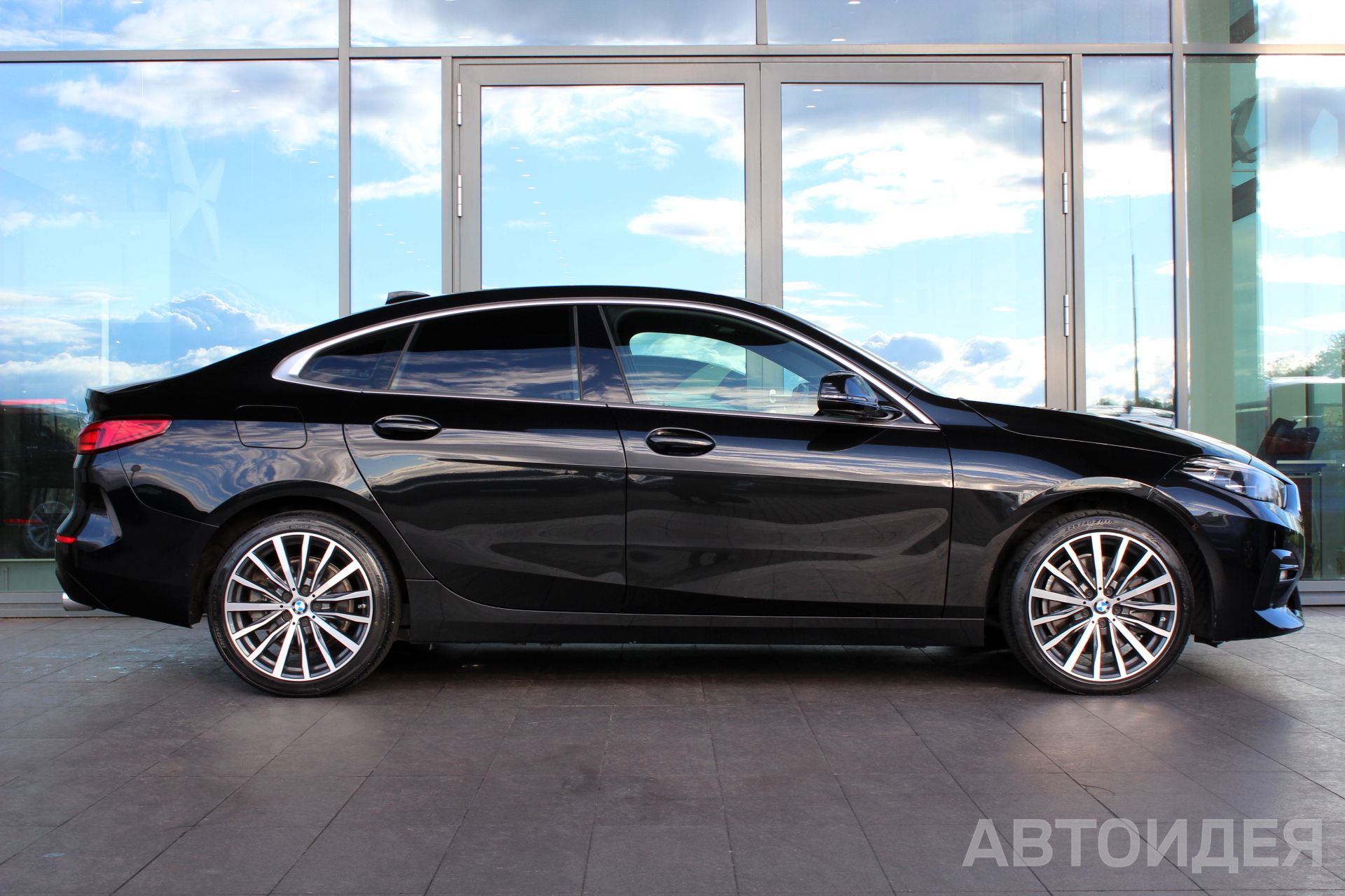 BMW 228i xDrive  фото 3