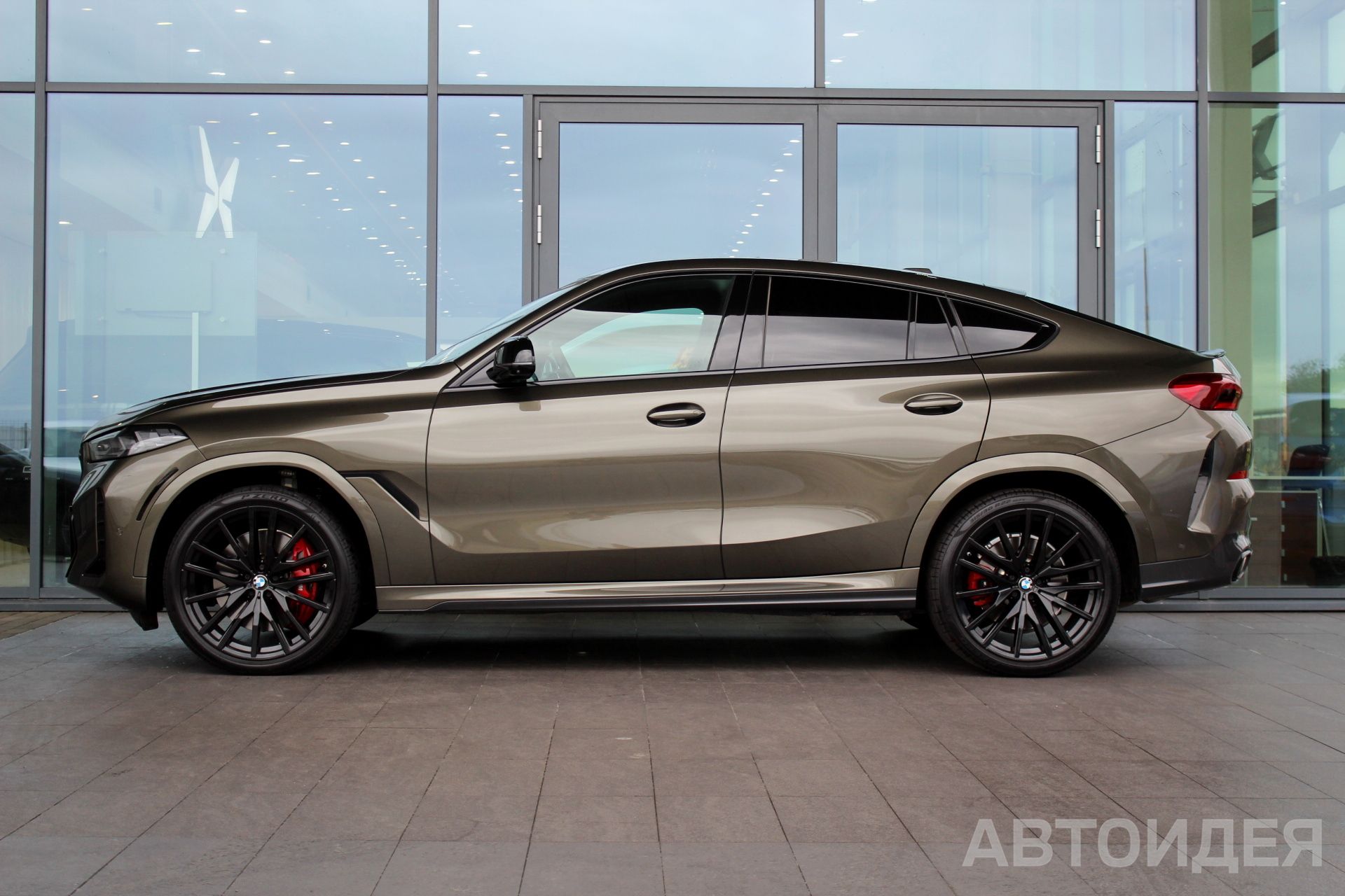 BMW X6 M60i xDrive  фото 2