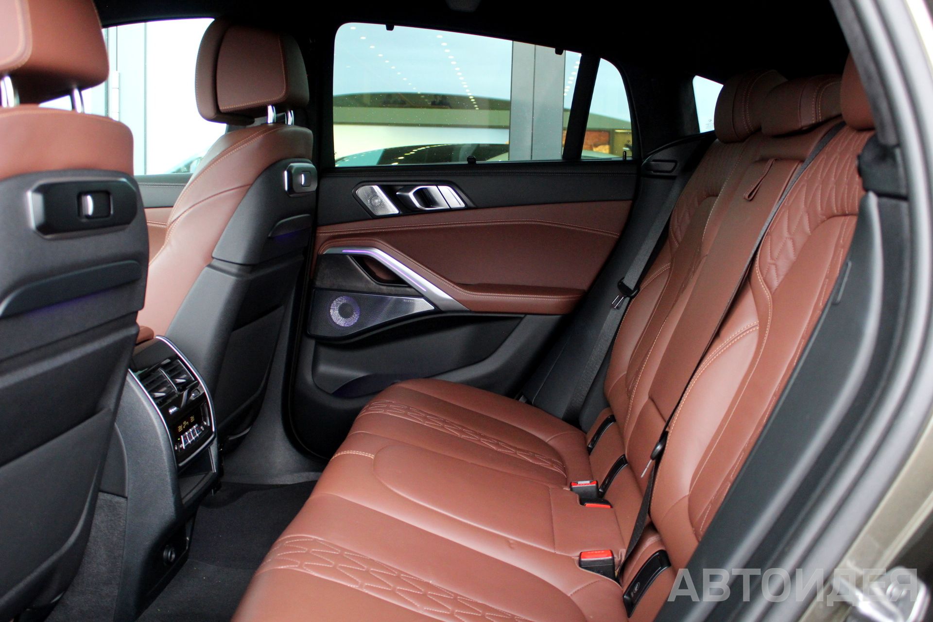 BMW X6 M60i xDrive  фото 26