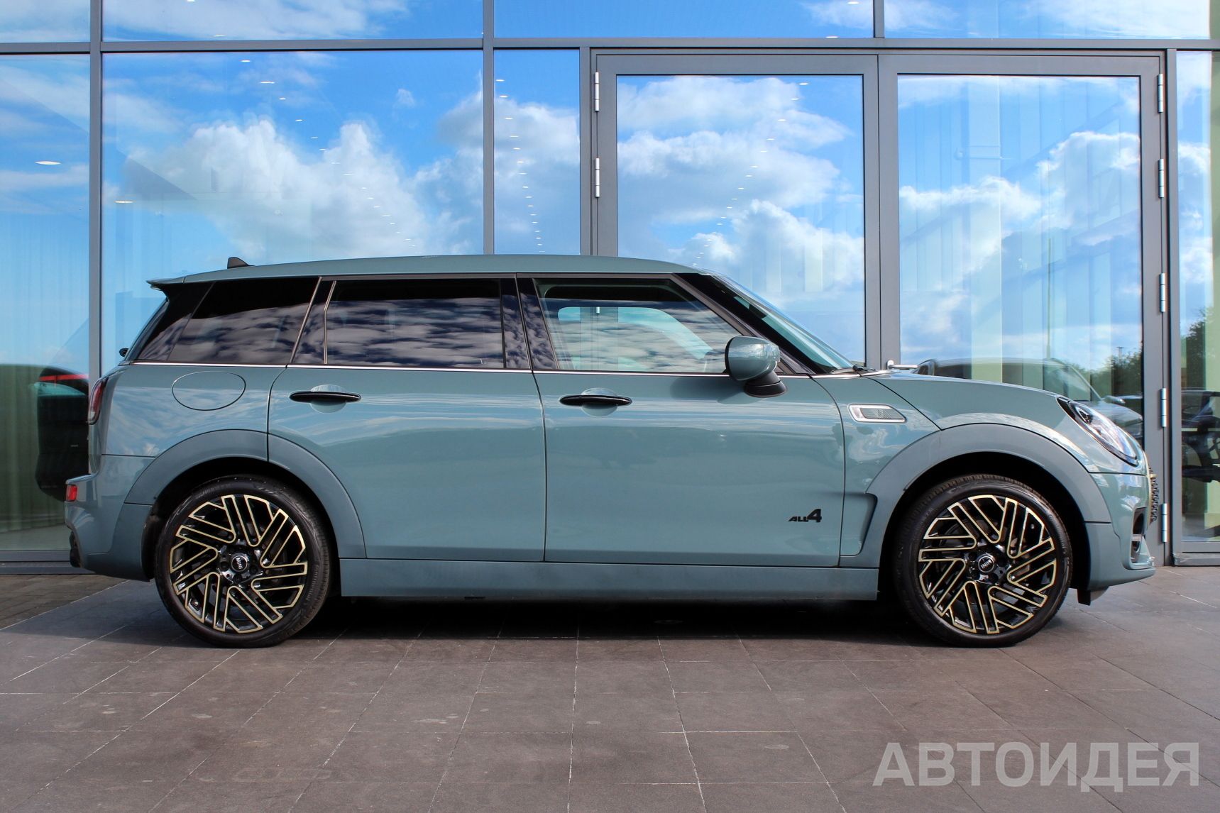 MINI Cooper S ALL4 Clubman Зеленый металлик фото 3