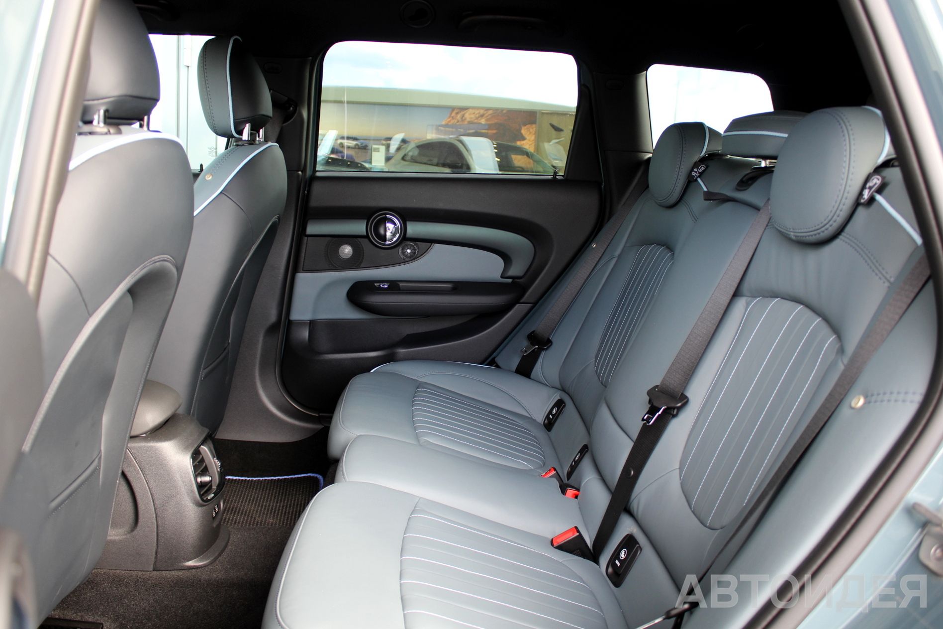 MINI Cooper S ALL4 Clubman Зеленый металлик фото 20