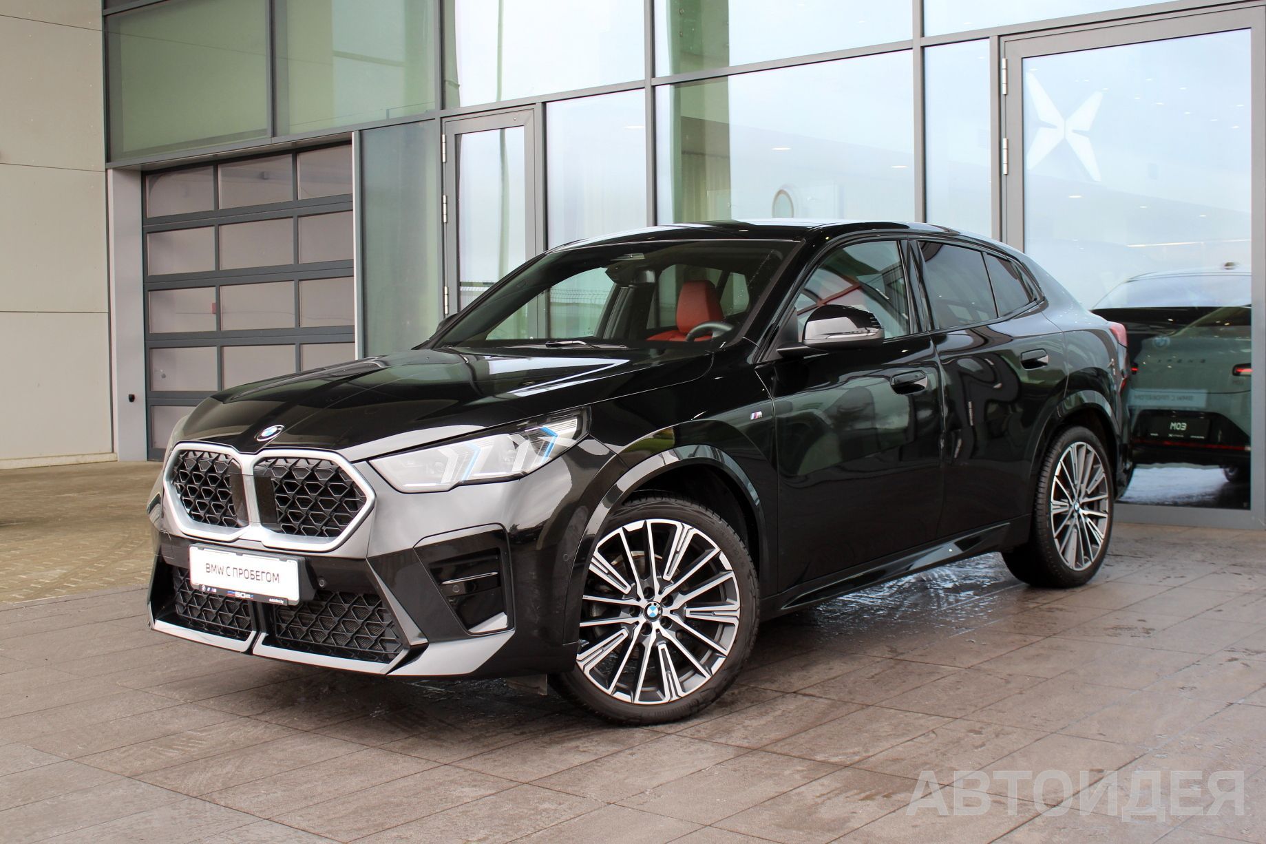 BMW X2 sDrive18i Черный Сапфир металлик