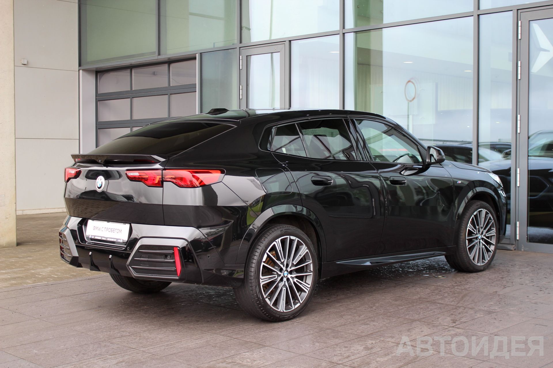 BMW X2 sDrive18i Черный Сапфир металлик фото 1