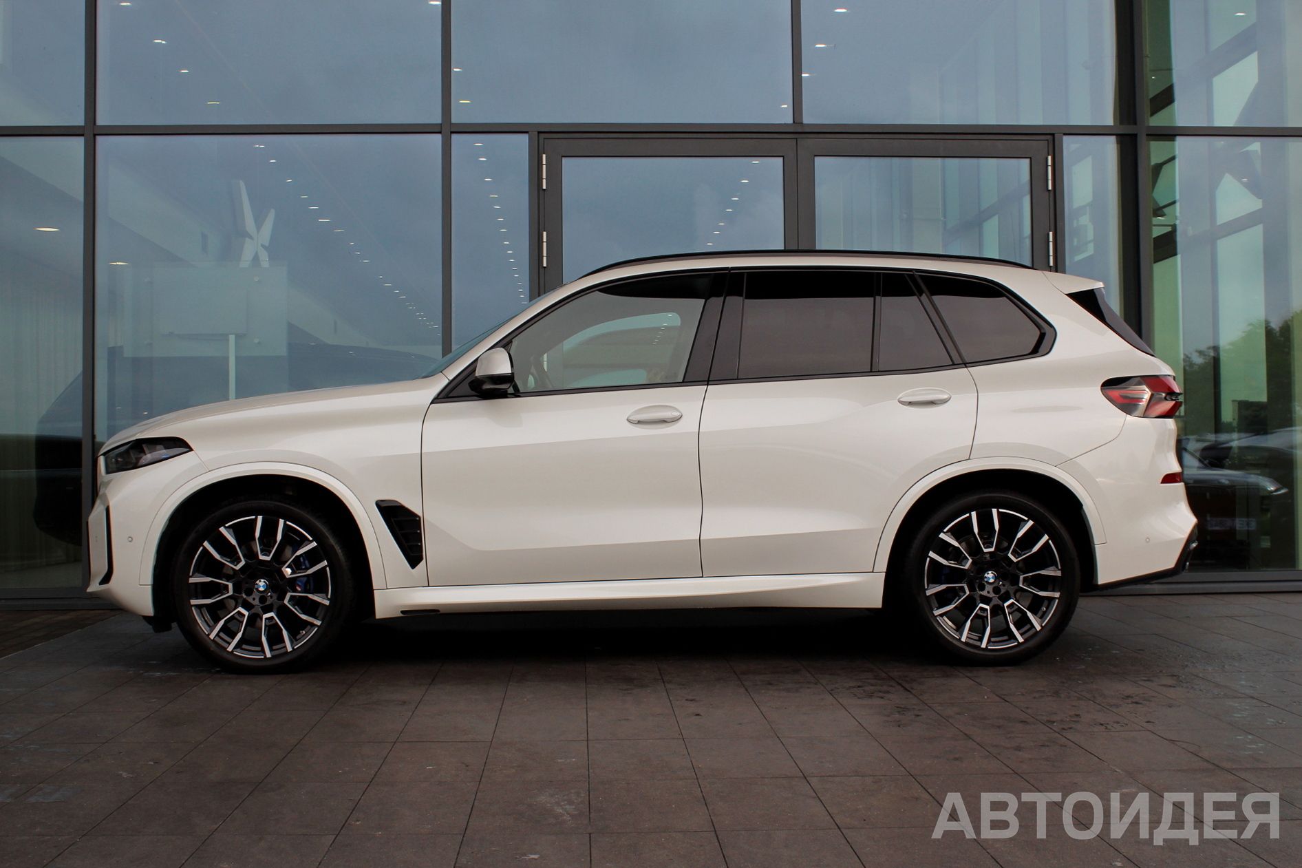 BMW X5 xDrive40i  фото 2