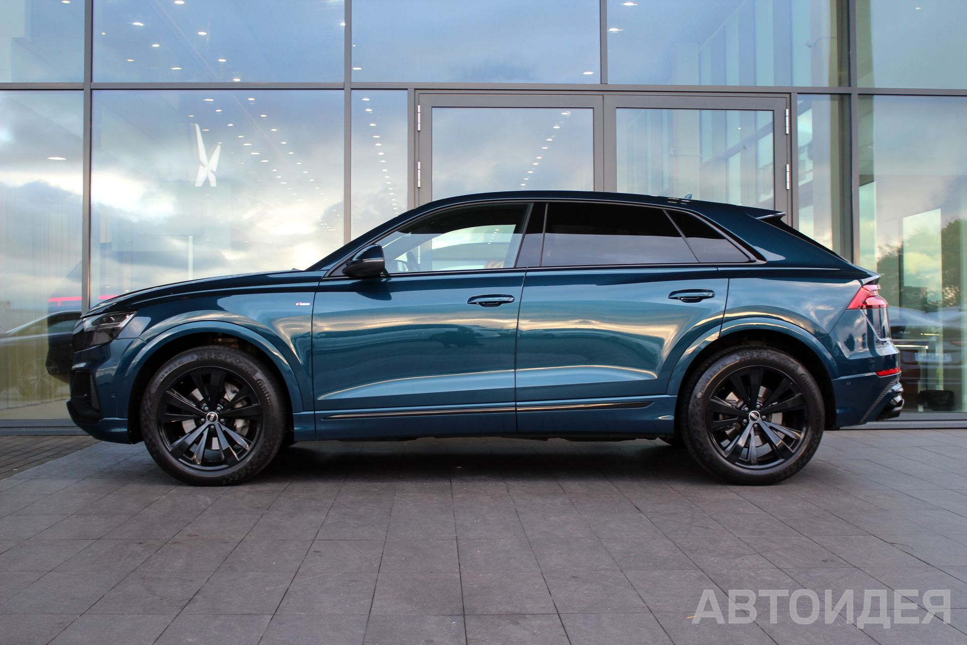 Audi Q8 55 TFSI  фото 2