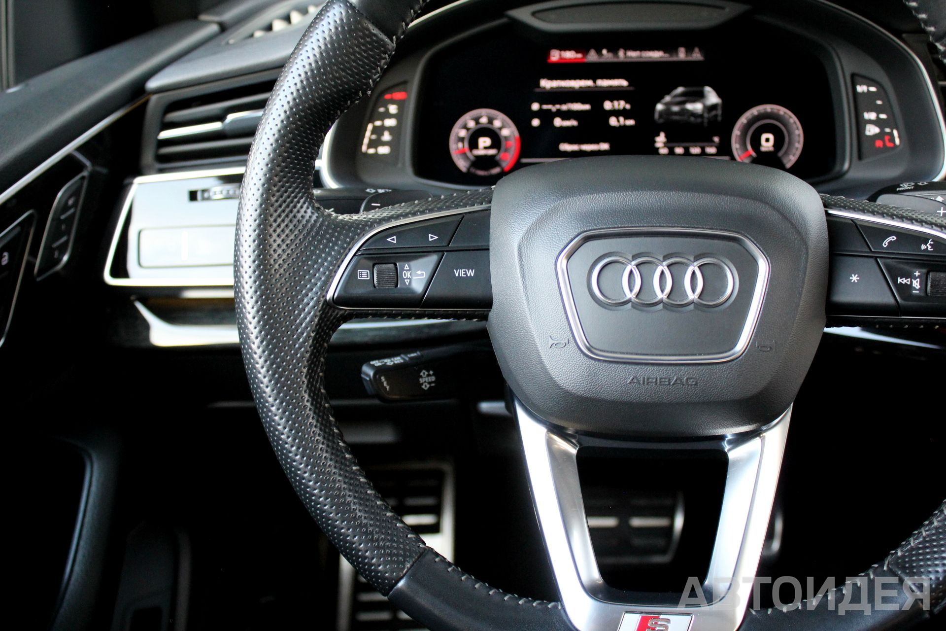 Audi Q8 55 TFSI  фото 10