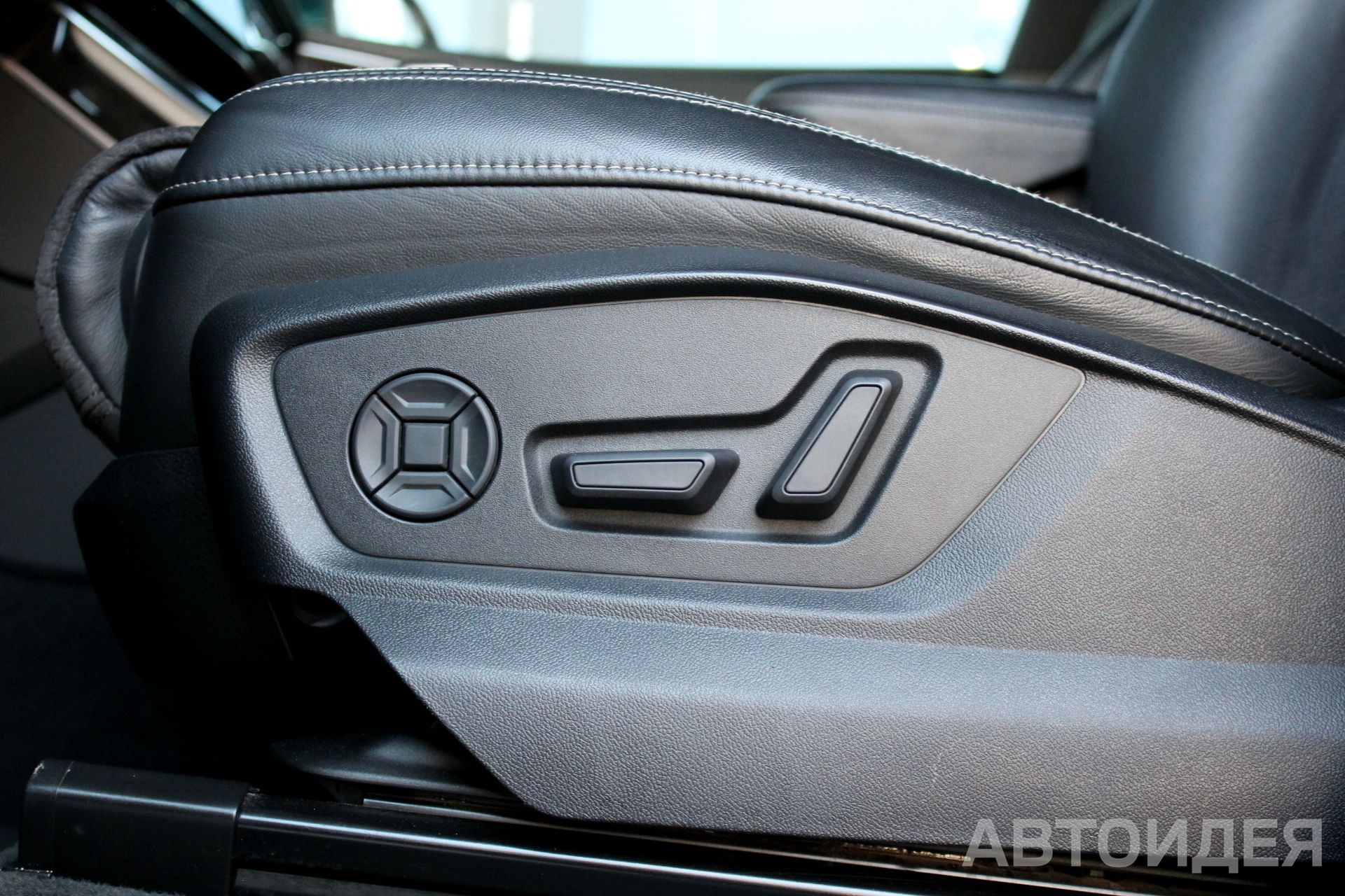 Audi Q8 55 TFSI  фото 23