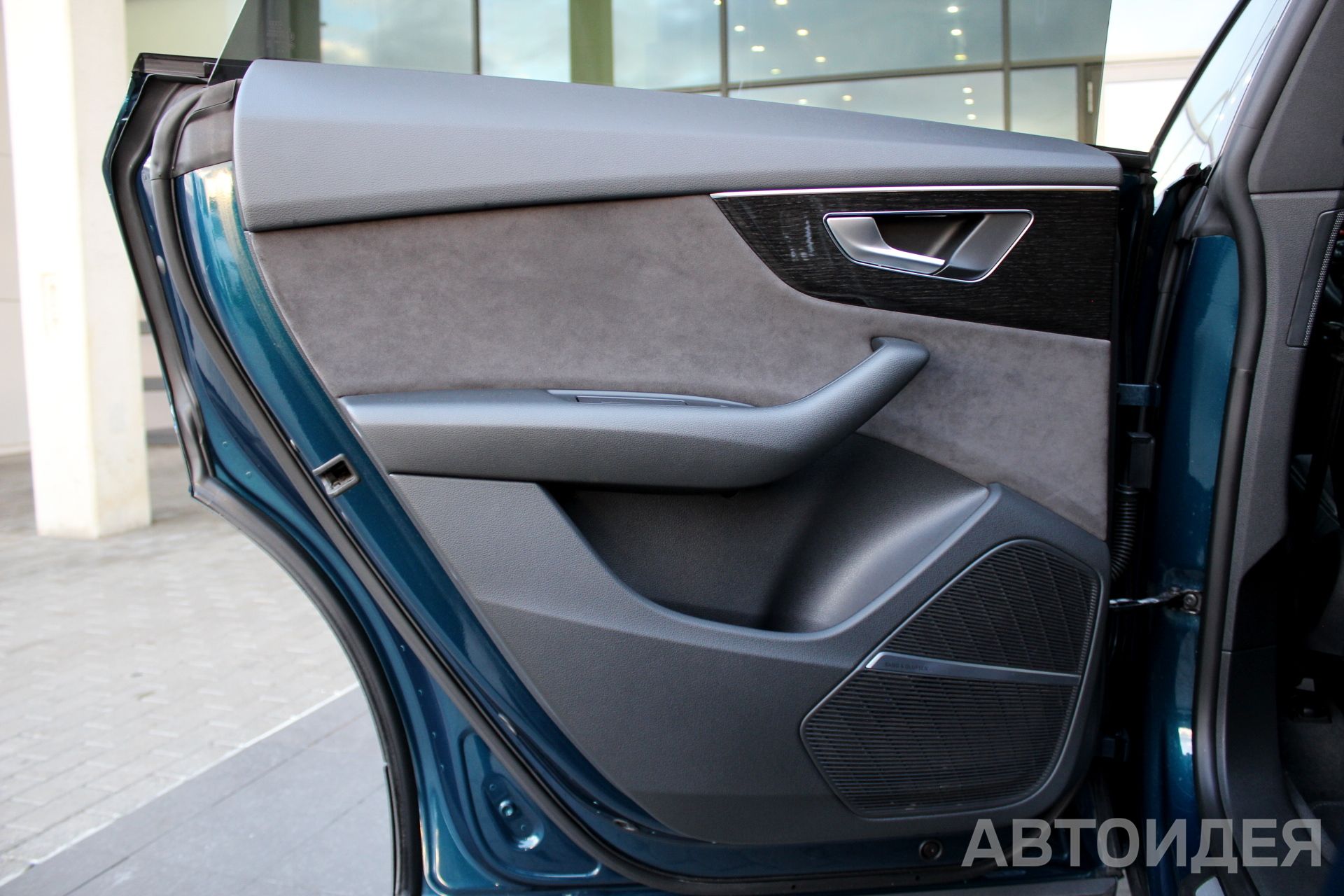 Audi Q8 55 TFSI  фото 24