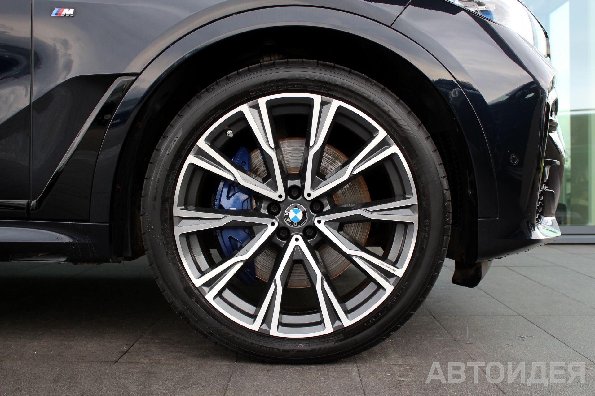 BMW X7 xDrive30d Черный Карбон металлик фото 6