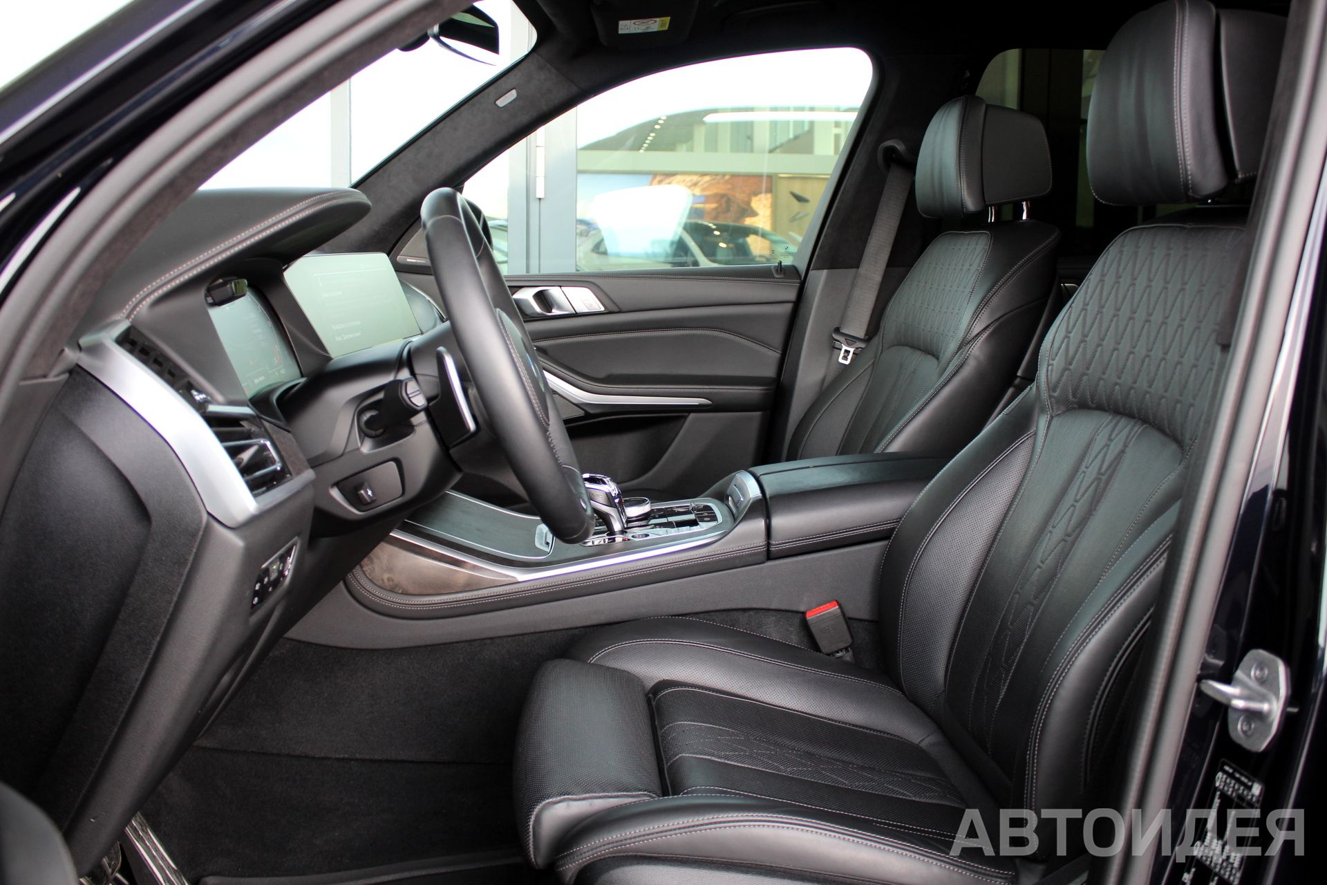 BMW X7 xDrive30d Черный Карбон металлик фото 23