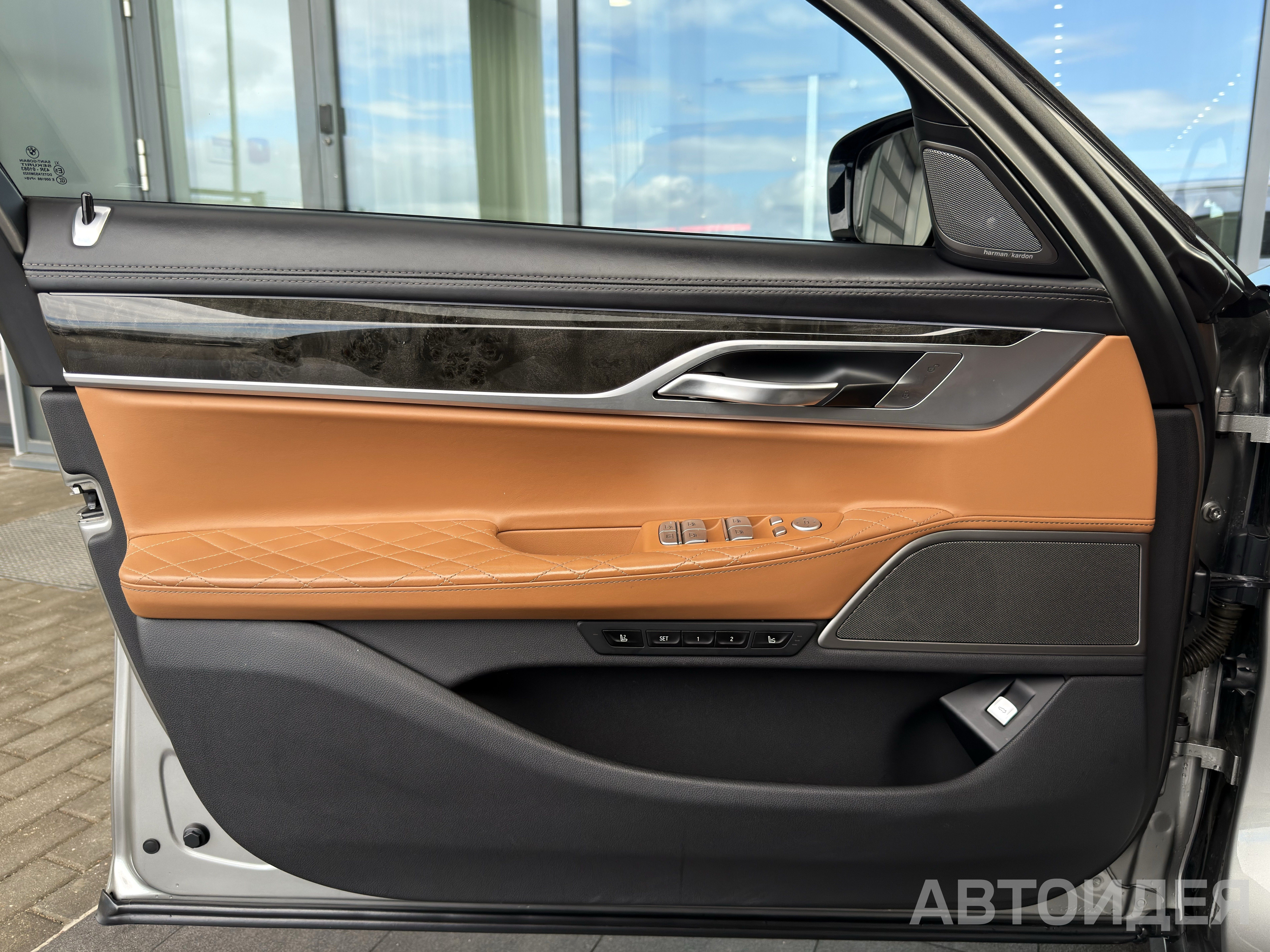 BMW 730Ld xDrive Sedan Серый Донингтон фото 9