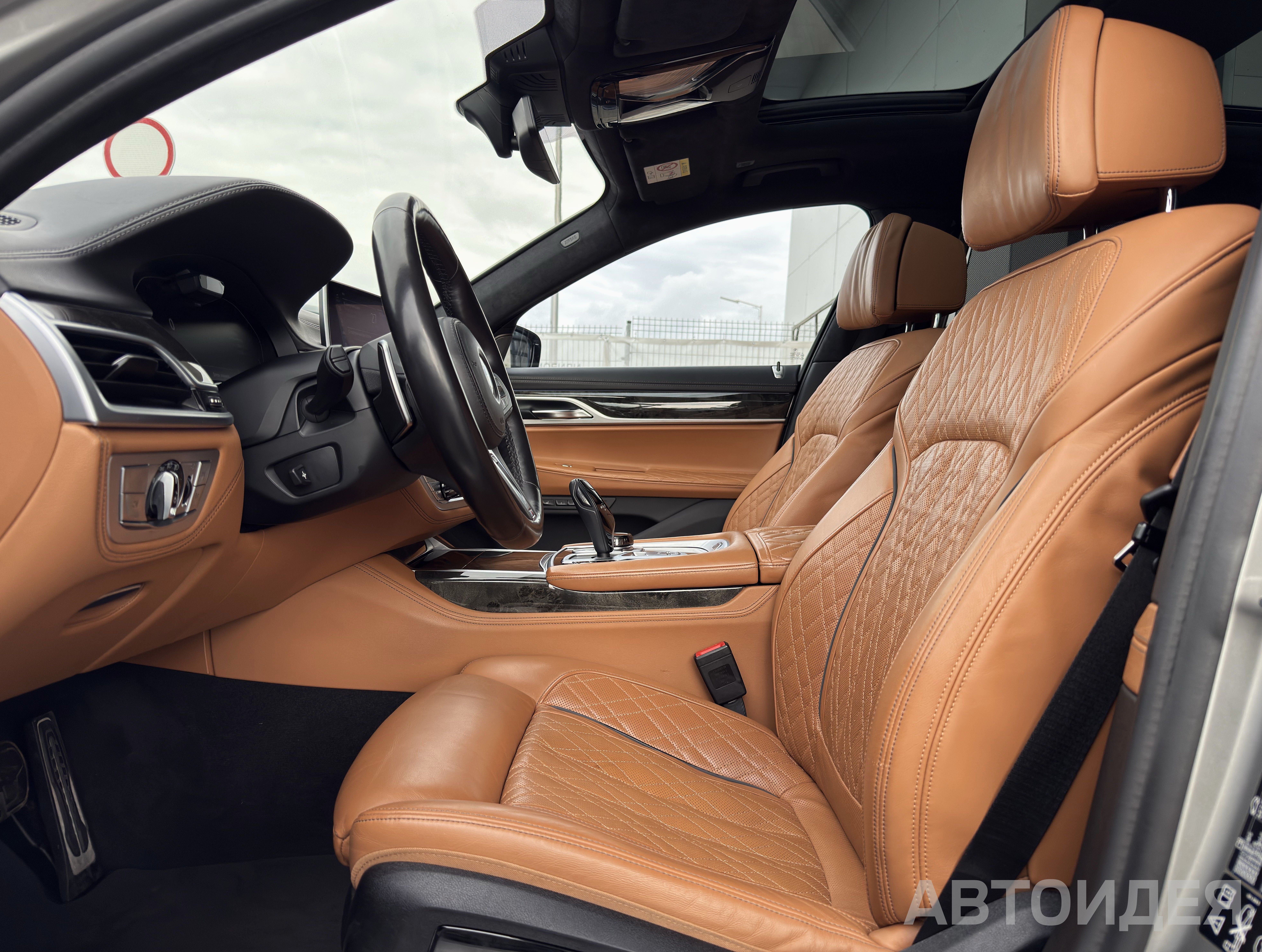 BMW 730Ld xDrive Sedan Серый Донингтон фото 11