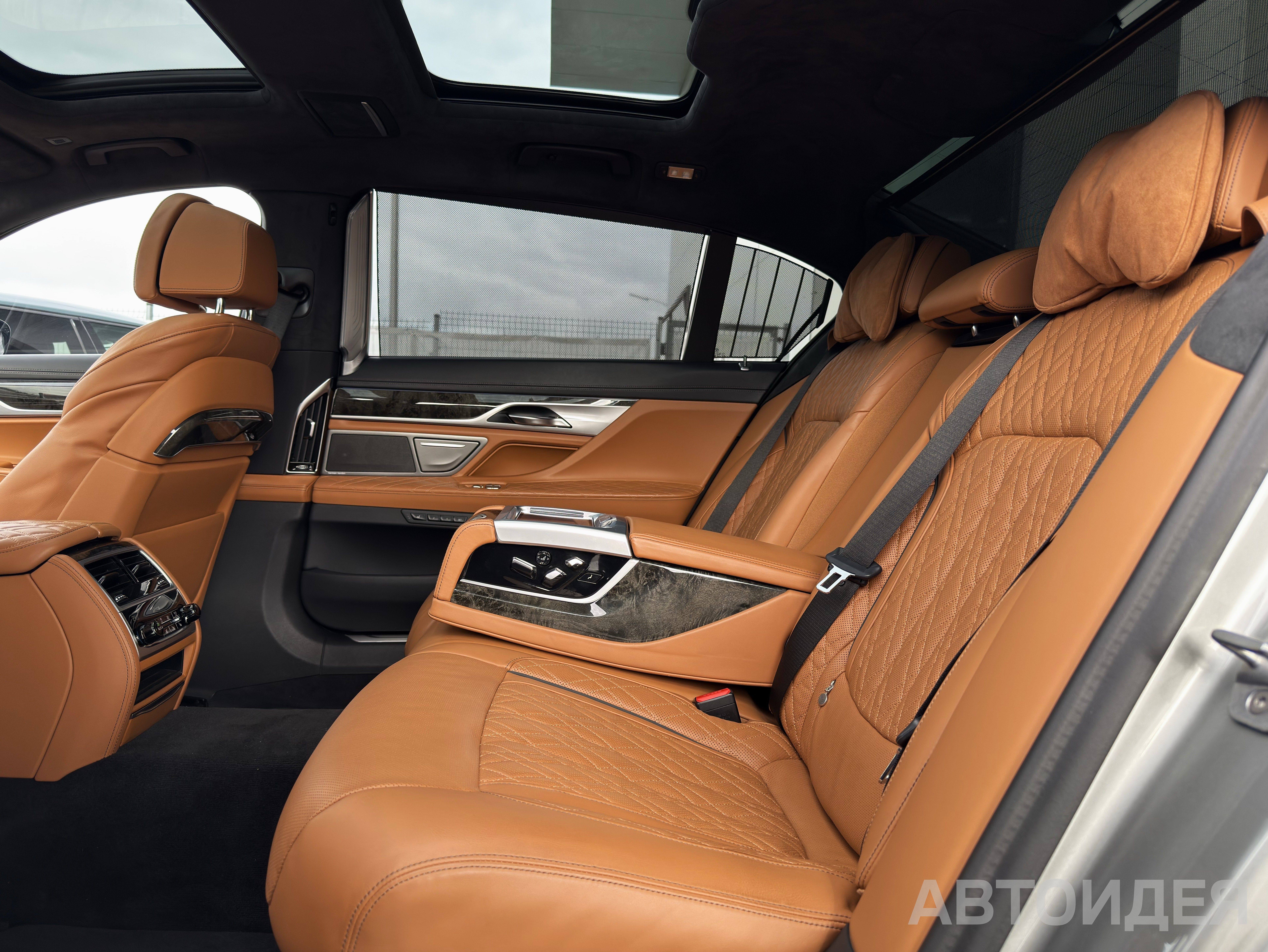 BMW 730Ld xDrive Sedan Серый Донингтон фото 14