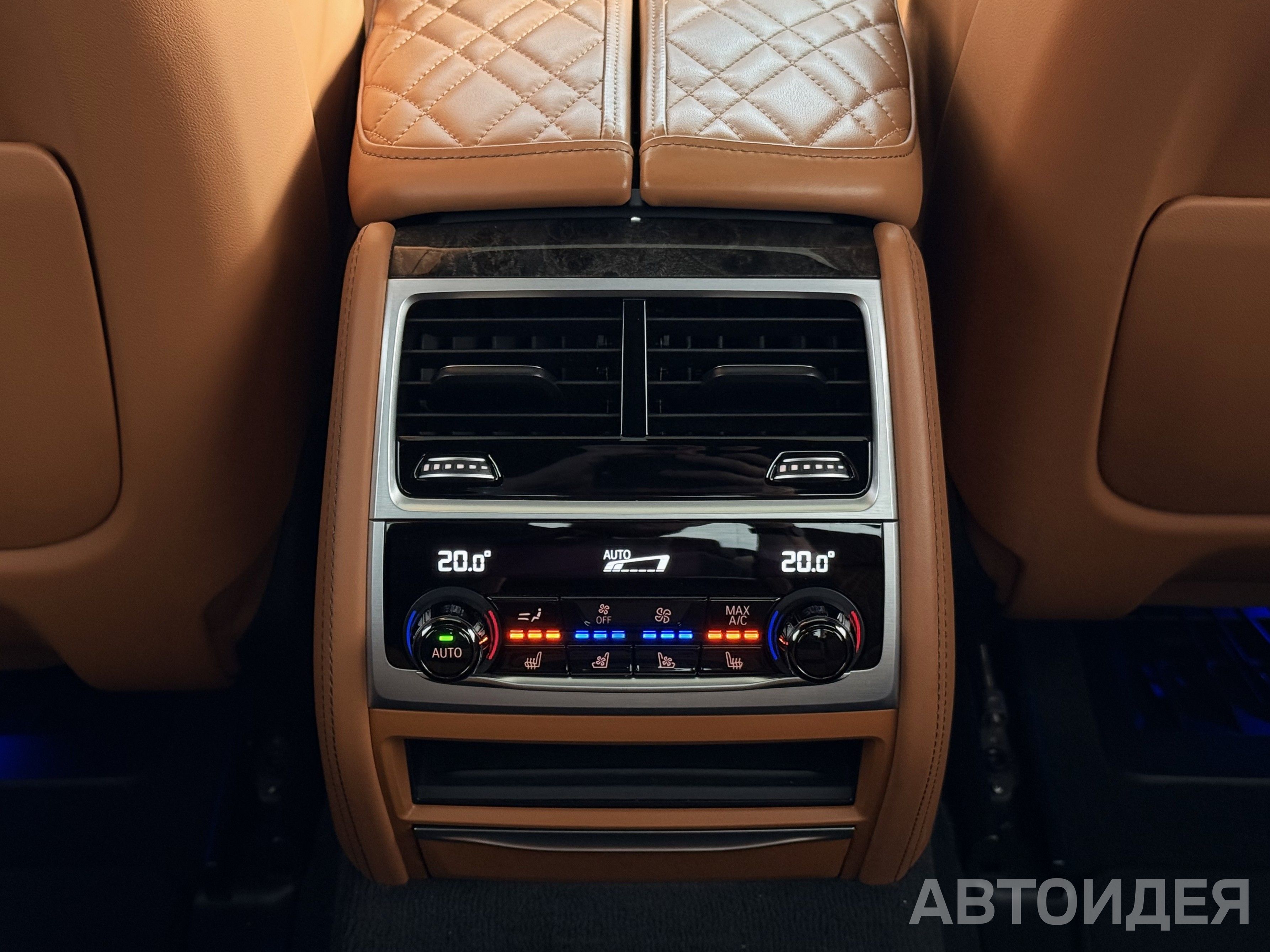 BMW 730Ld xDrive Sedan Серый Донингтон фото 15