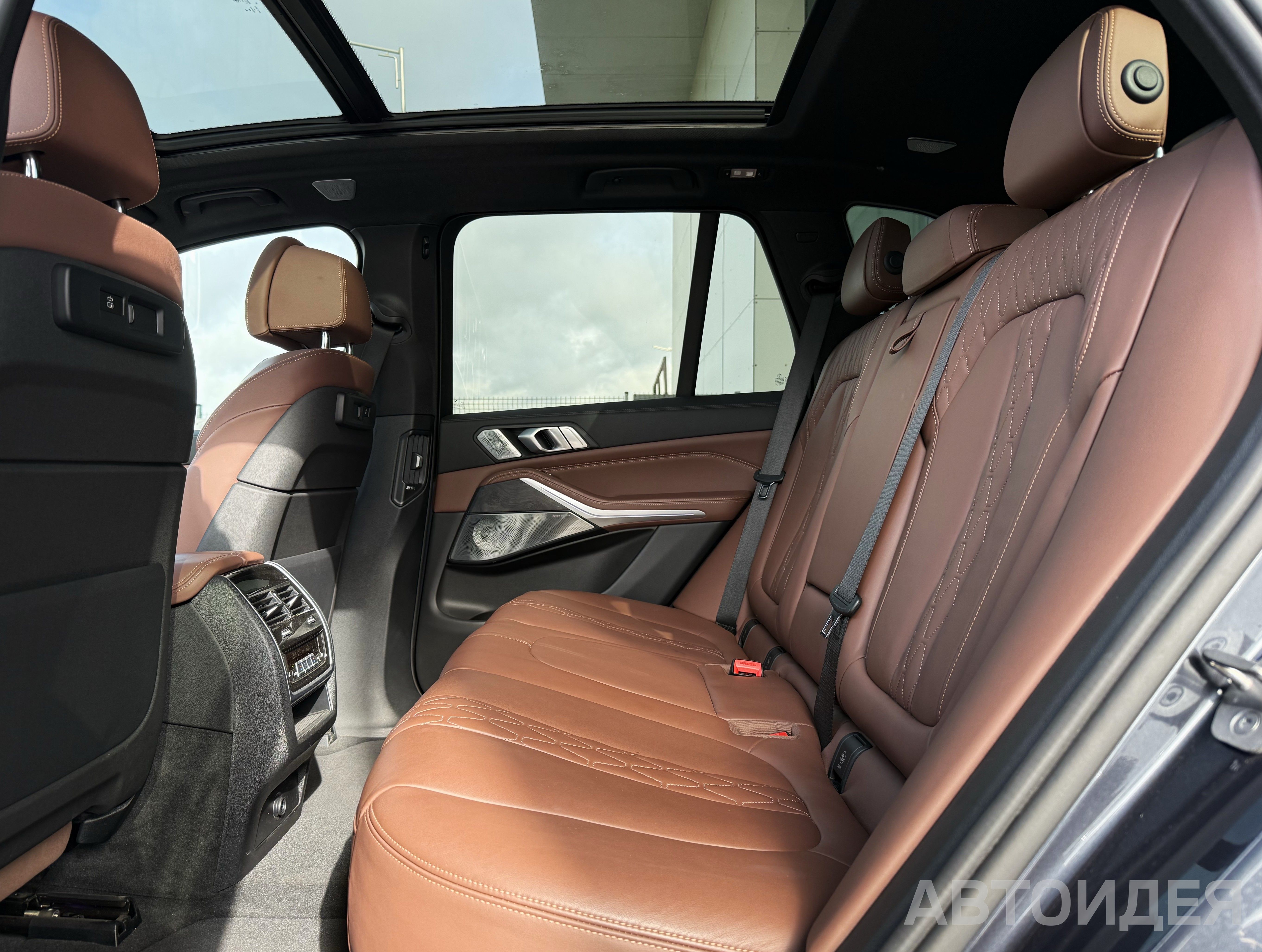 BMW X5 M50d Арктический Серый фото 16