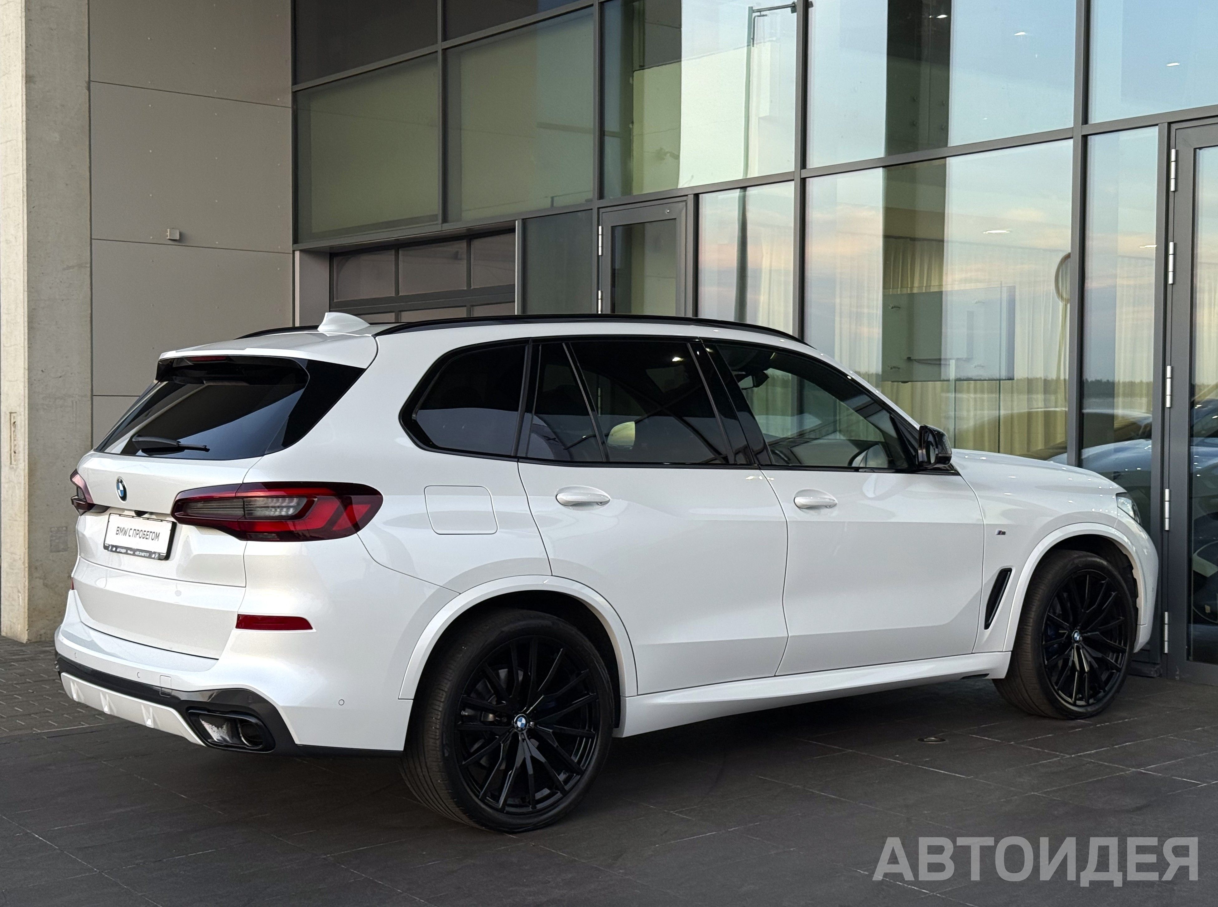 BMW X5 xDrive 30d Белый Минерал металлик фото 3