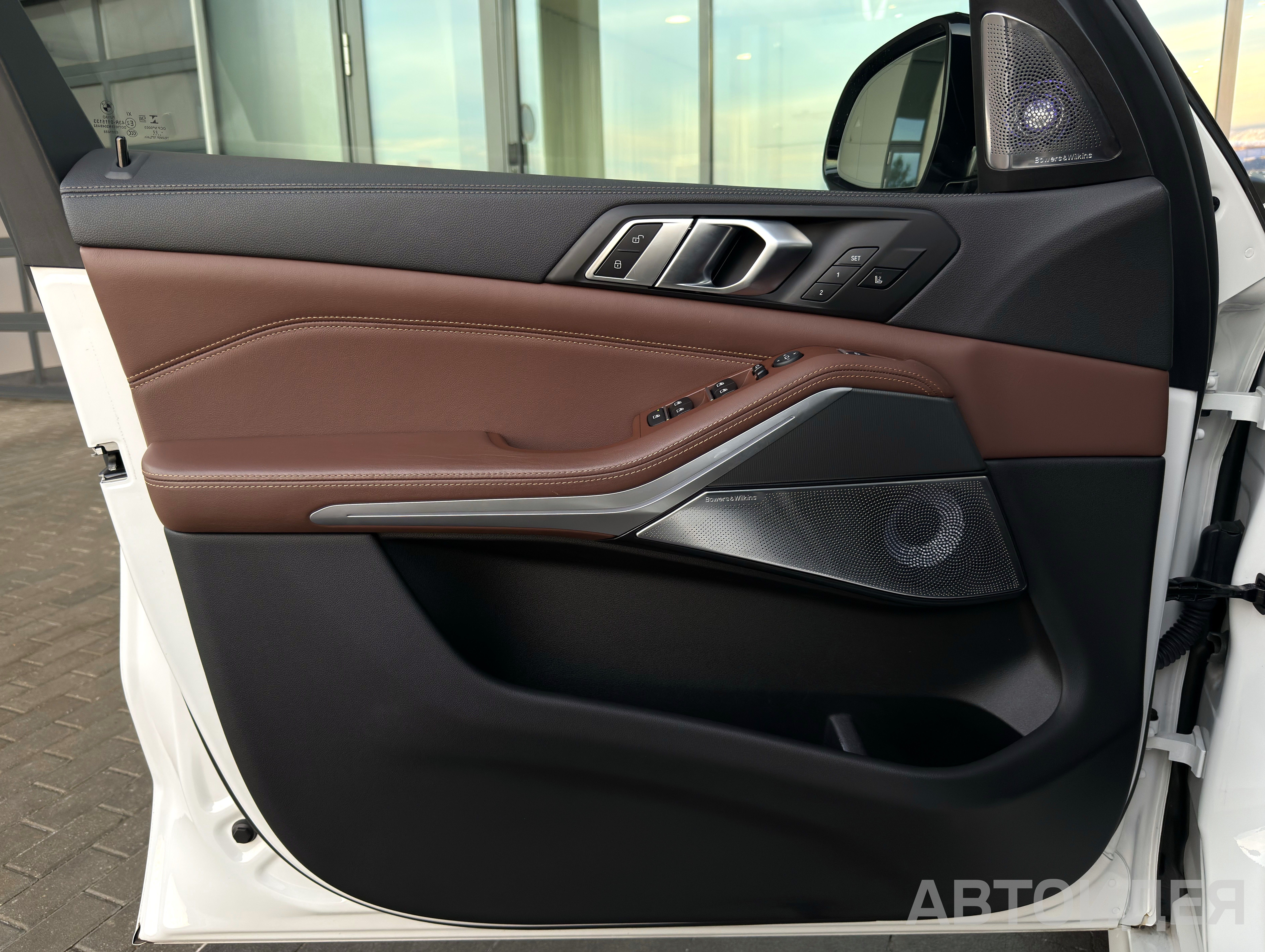 BMW X5 xDrive 30d Белый Минерал металлик фото 11