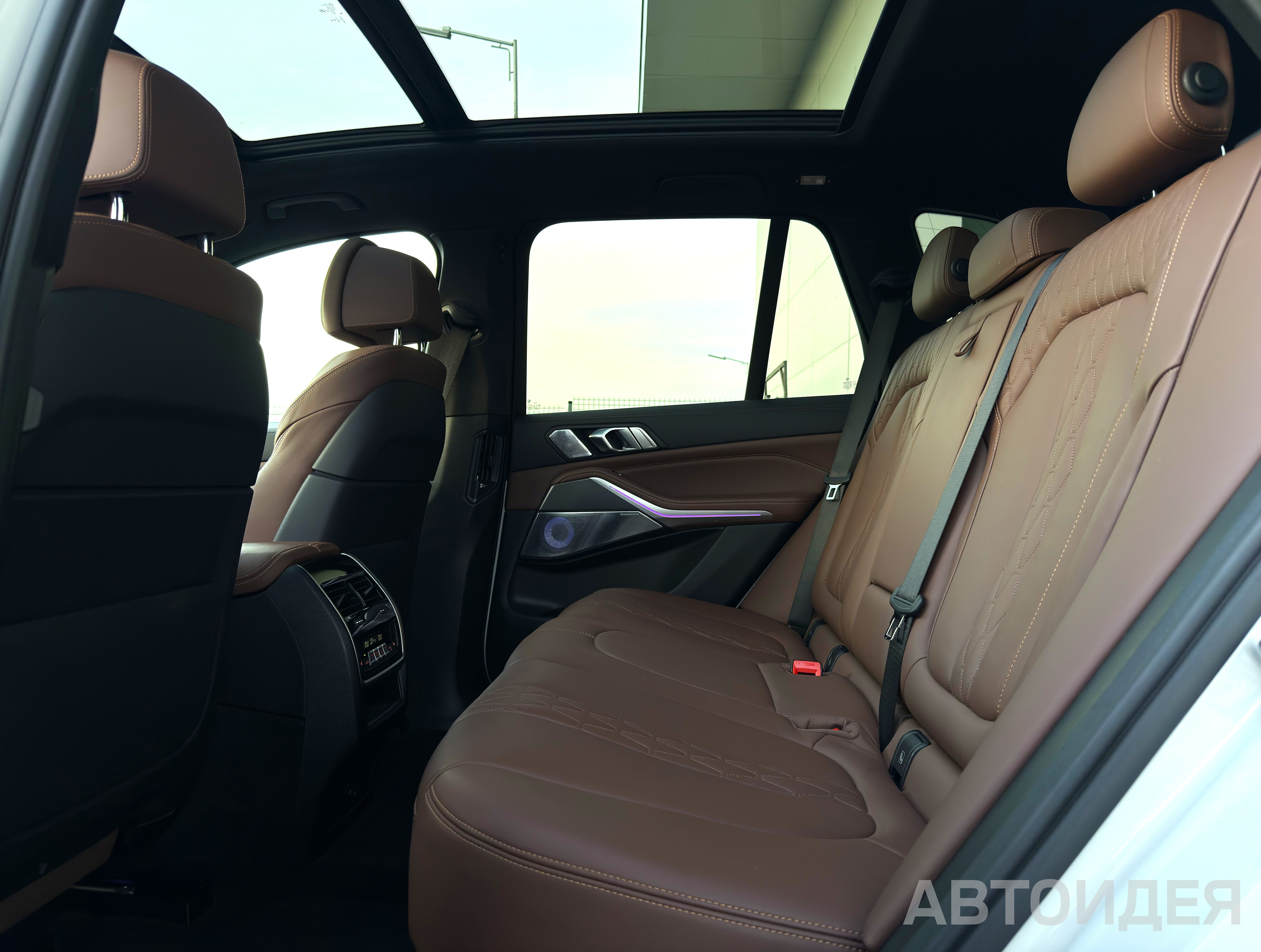 BMW X5 xDrive 30d Белый Минерал металлик фото 16