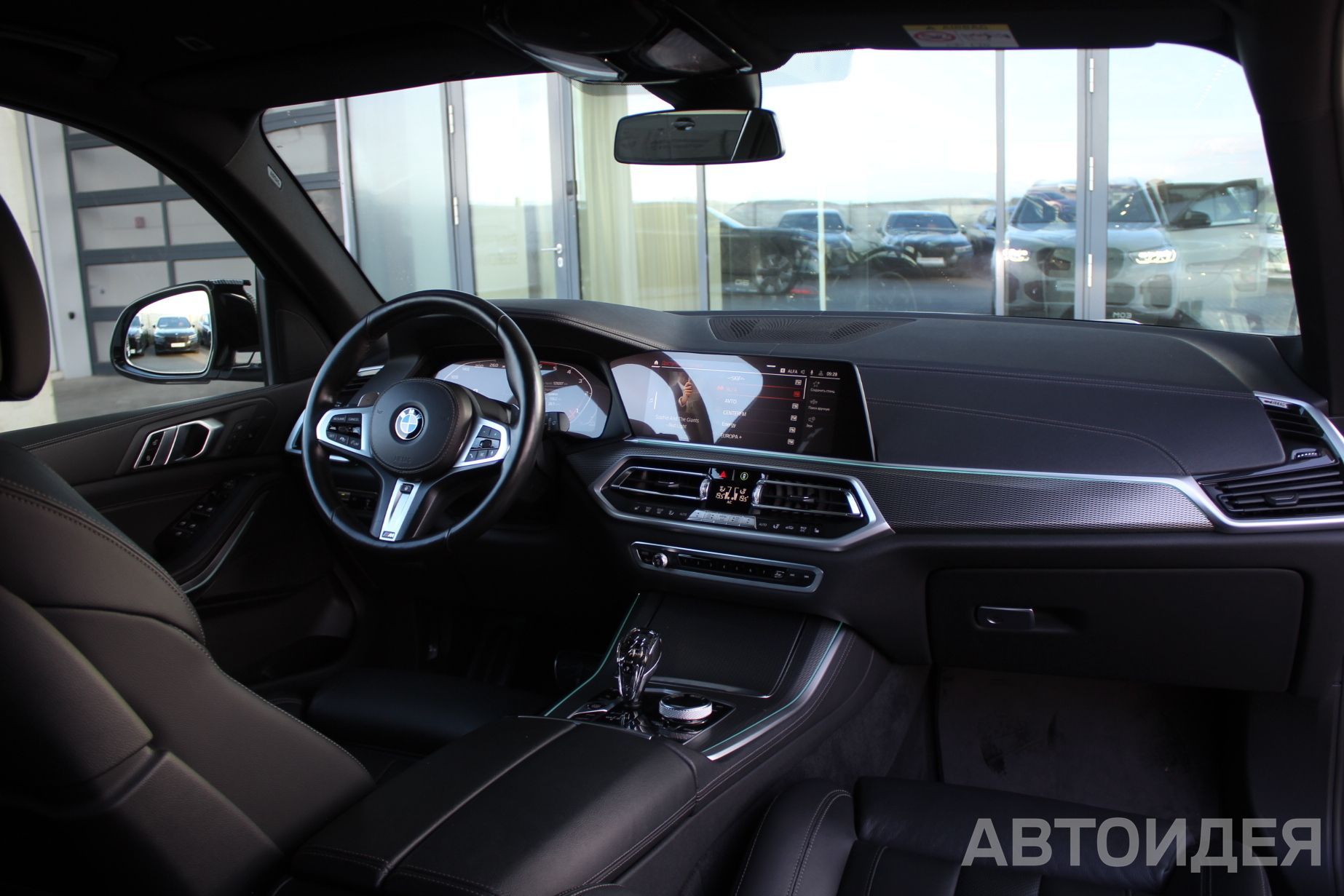 BMW X5 M50d Белоснежный неметаллик фото 7