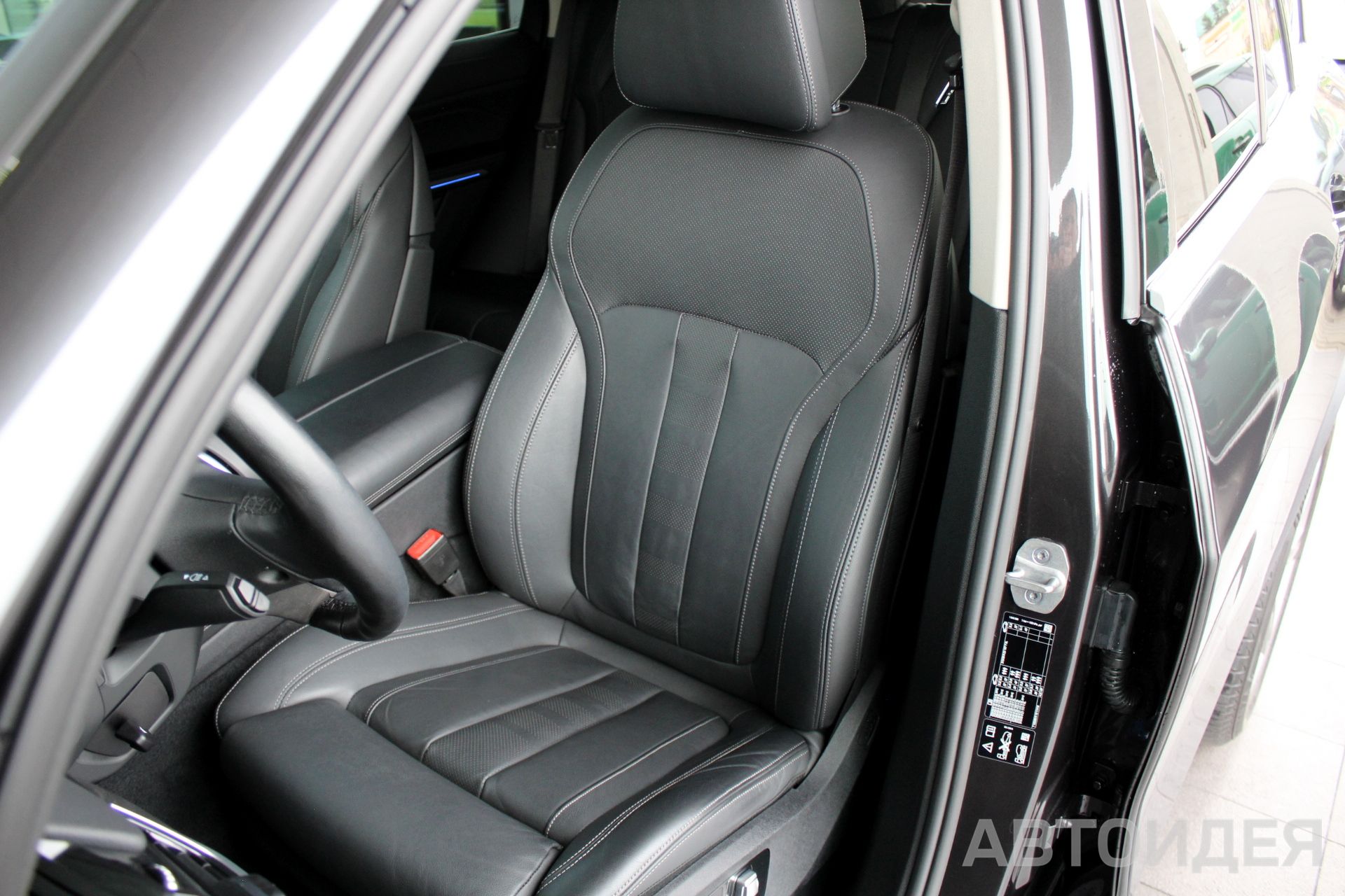 BMW X5 xDrive 25d Серый софисто с бриллиантовым эффектом фото 18