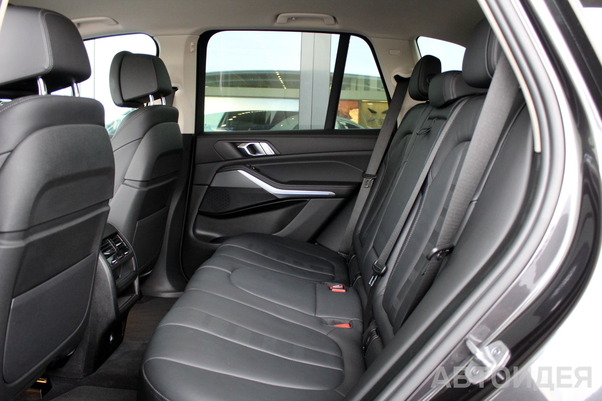 BMW X5 xDrive 25d Серый софисто с бриллиантовым эффектом фото 21