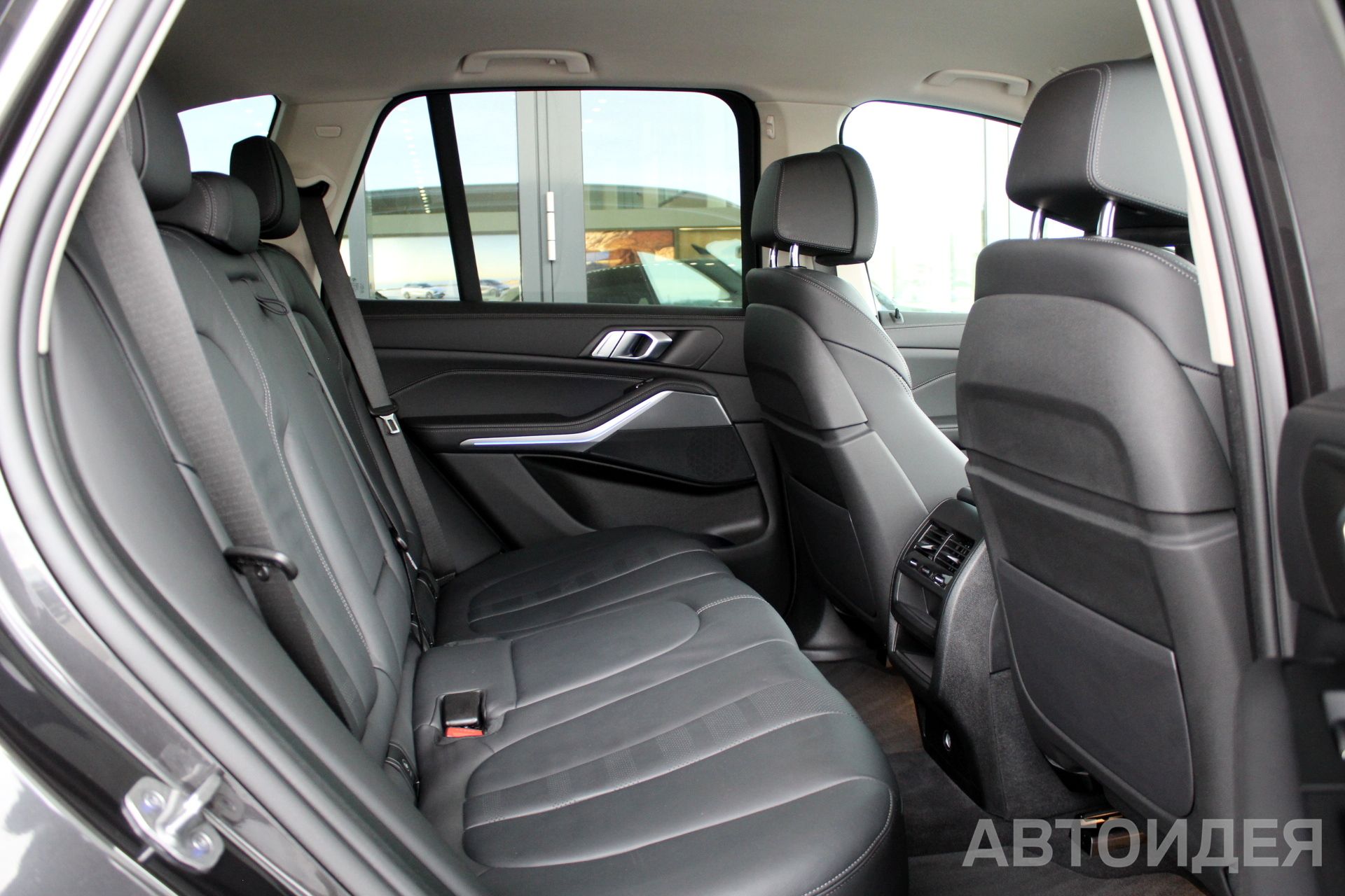 BMW X5 xDrive 25d Серый софисто с бриллиантовым эффектом фото 23