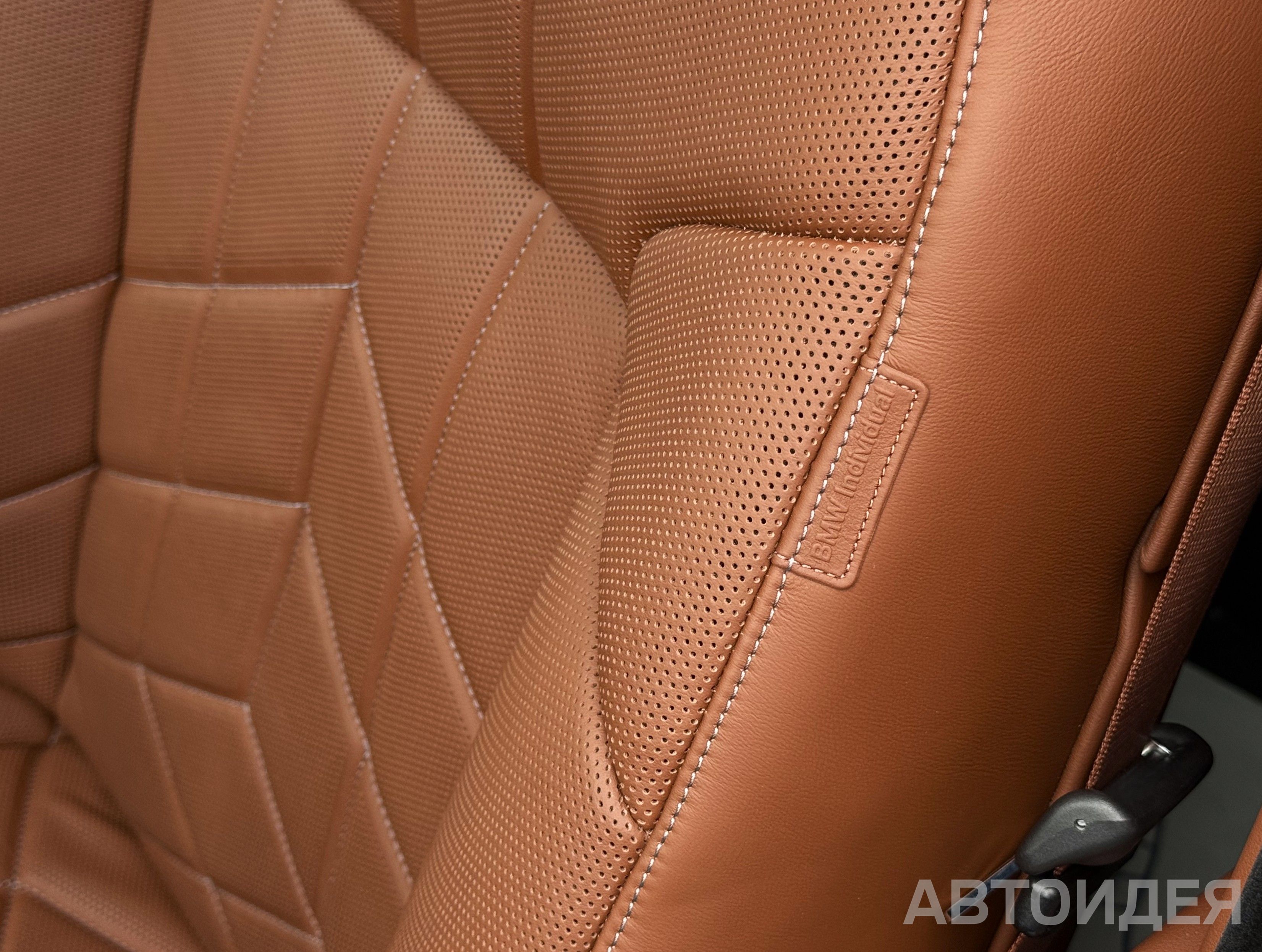 BMW 740d xDrive Черный Сапфир металлик фото 13