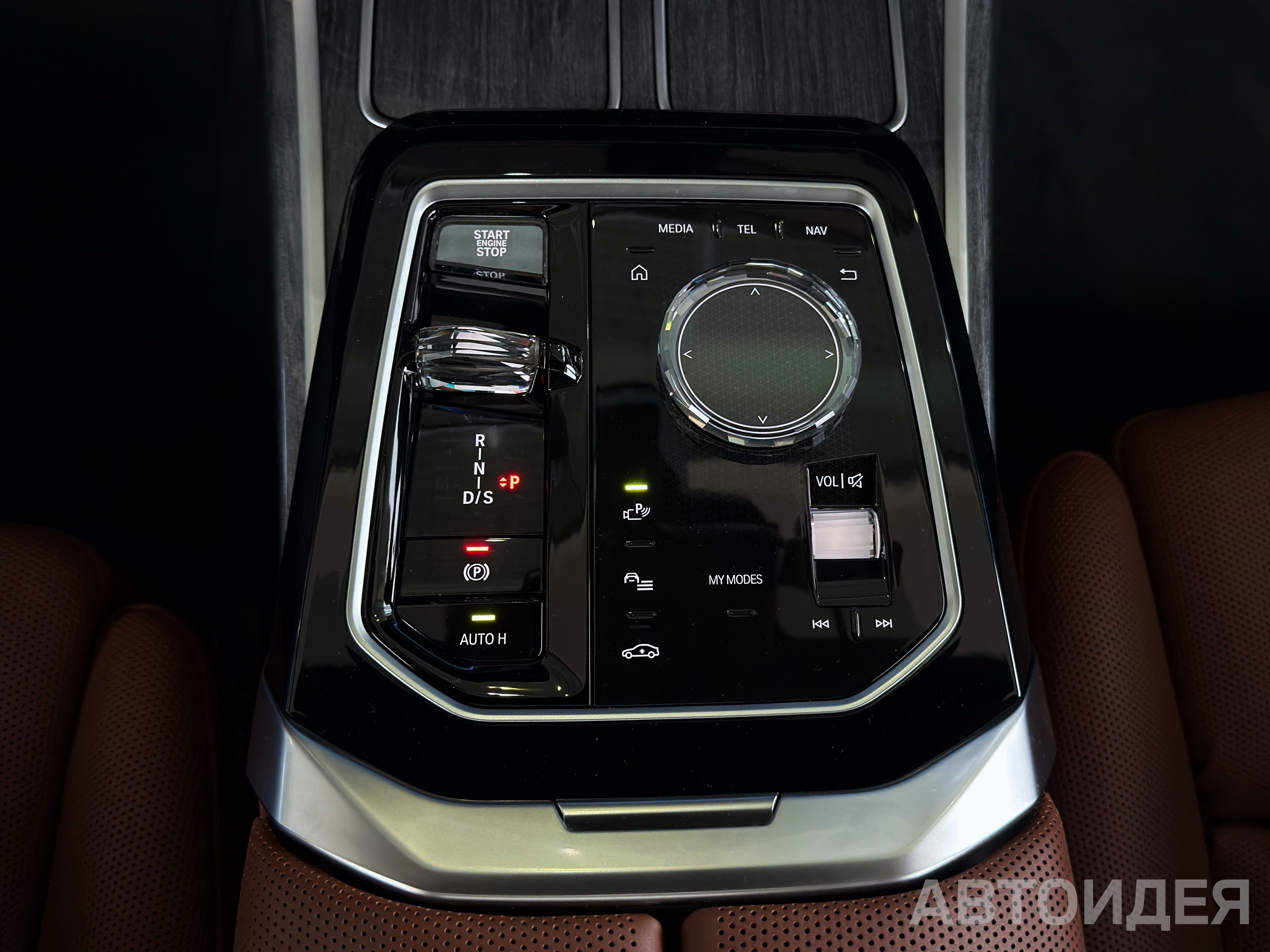 BMW 740d xDrive Черный Сапфир металлик фото 19