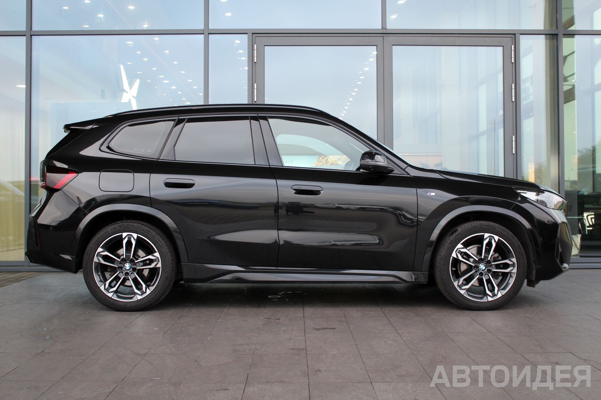  X1 xDrive20i