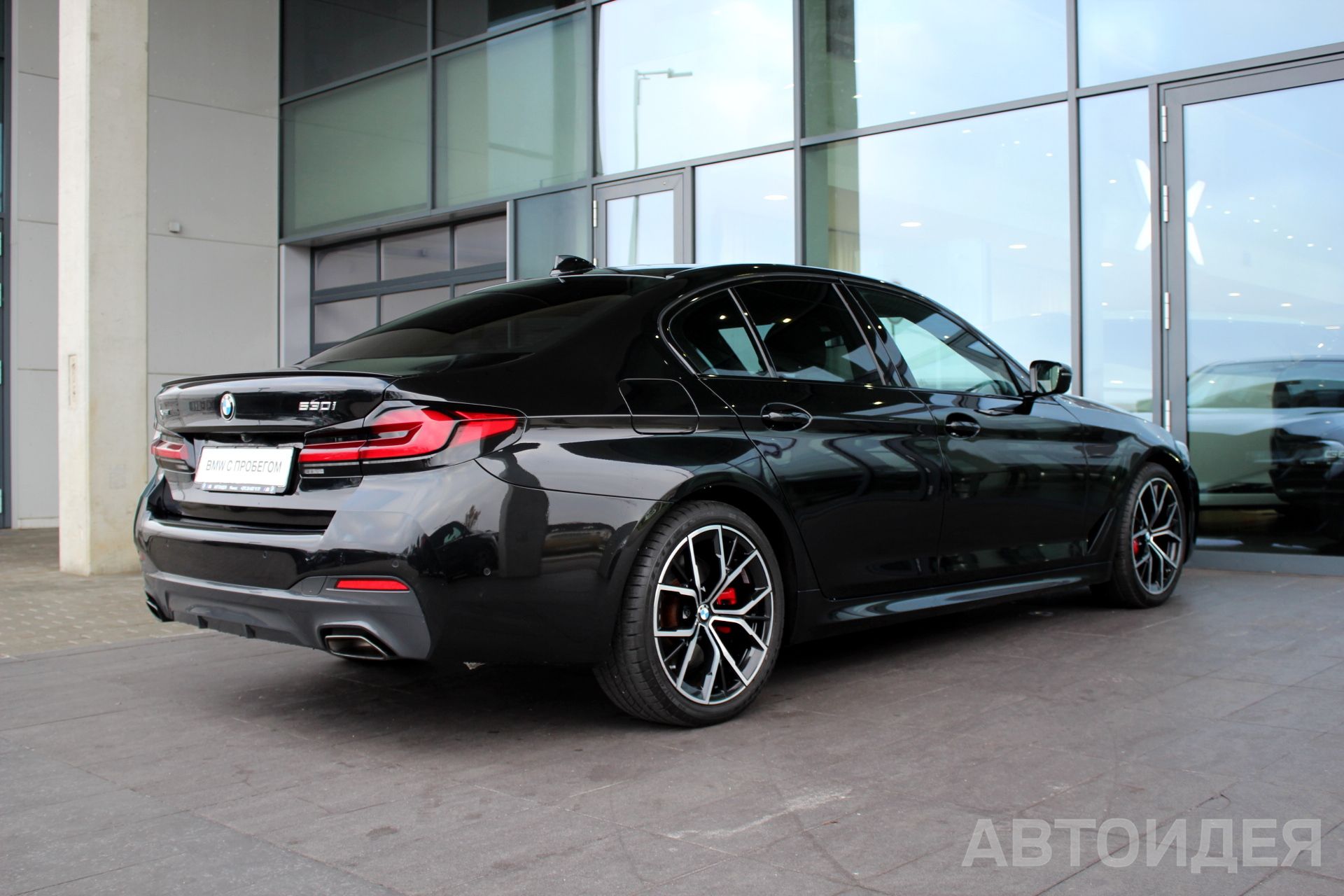 BMW 530i xDrive  фото 1
