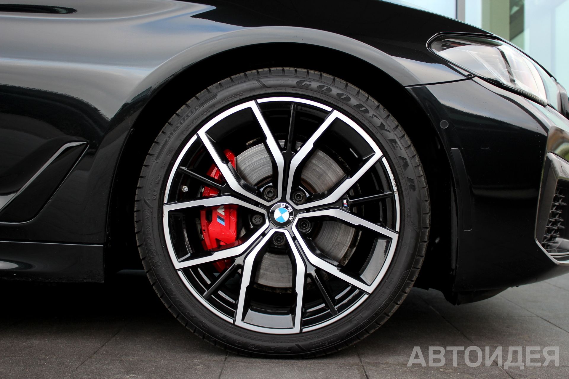 BMW 530i xDrive  фото 6