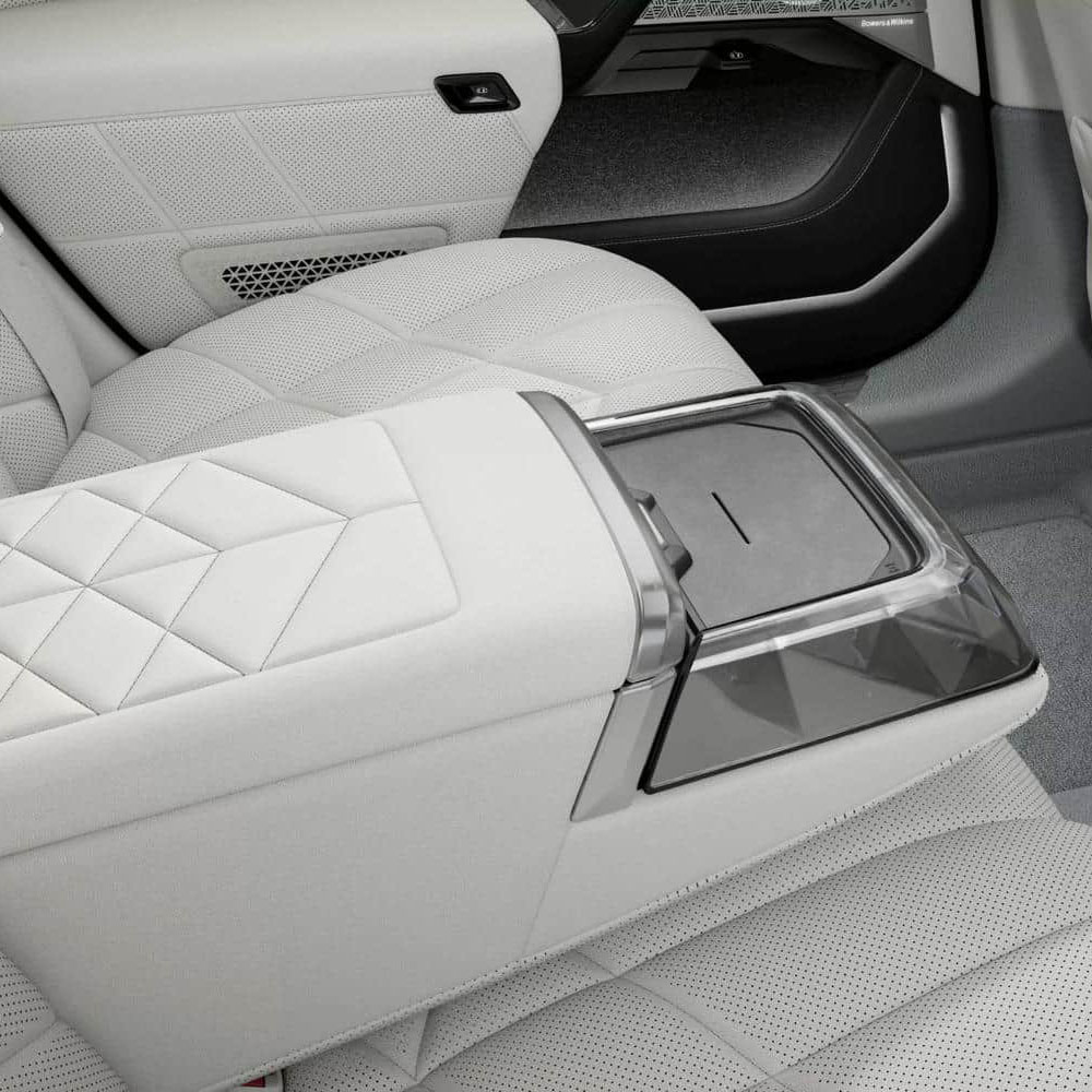 Новый BMW i7 фото 1