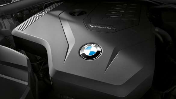  4-цилиндровый бензиновый двигатель BMW TwinPower Turbo. 